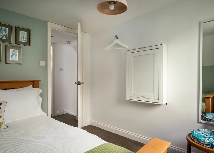 No.18 * הרוגייט