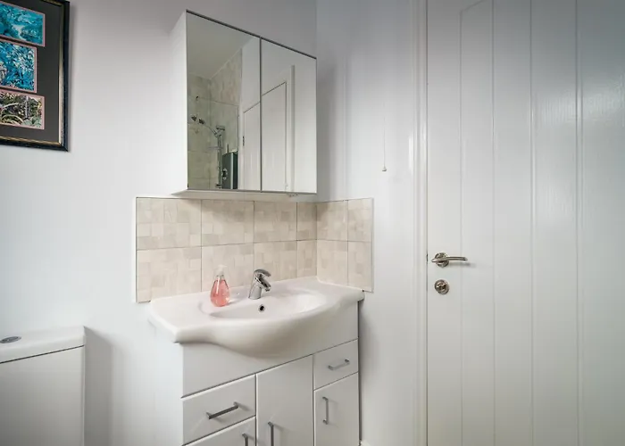 No.18 בית הארחה