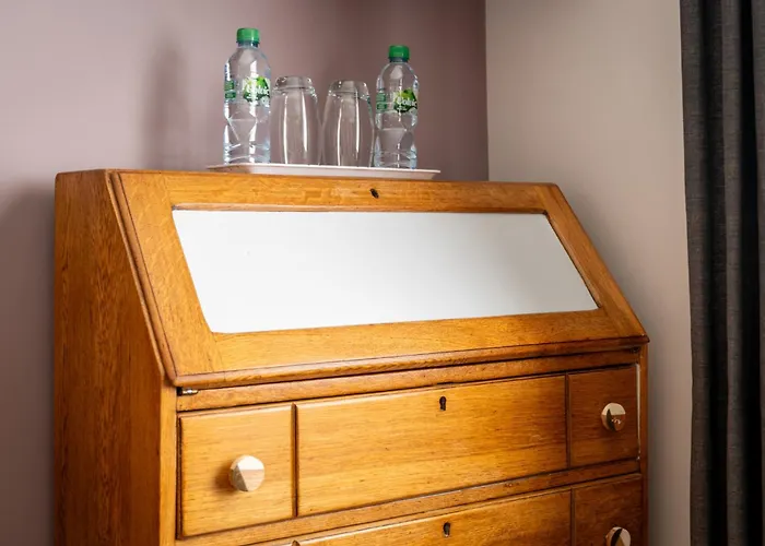 No.18 בית הארחה הרוגייט